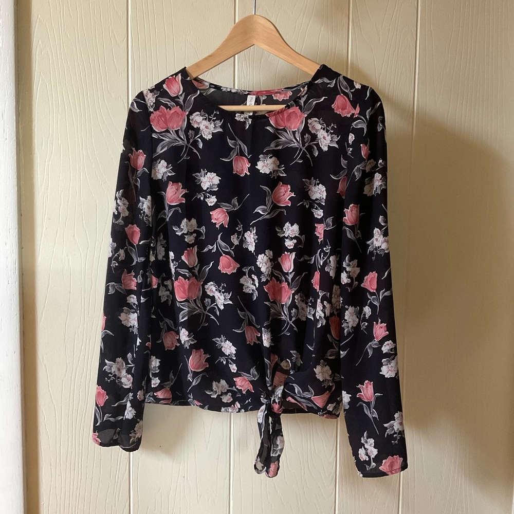 Floral printed blouse, size medium